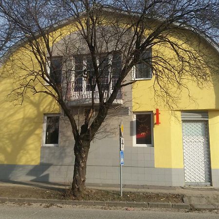 Hradna 9A Lejlighed Nové Zámky Eksteriør billede