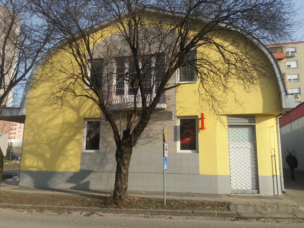 Hradna 9A Lejlighed Nové Zámky Eksteriør billede
